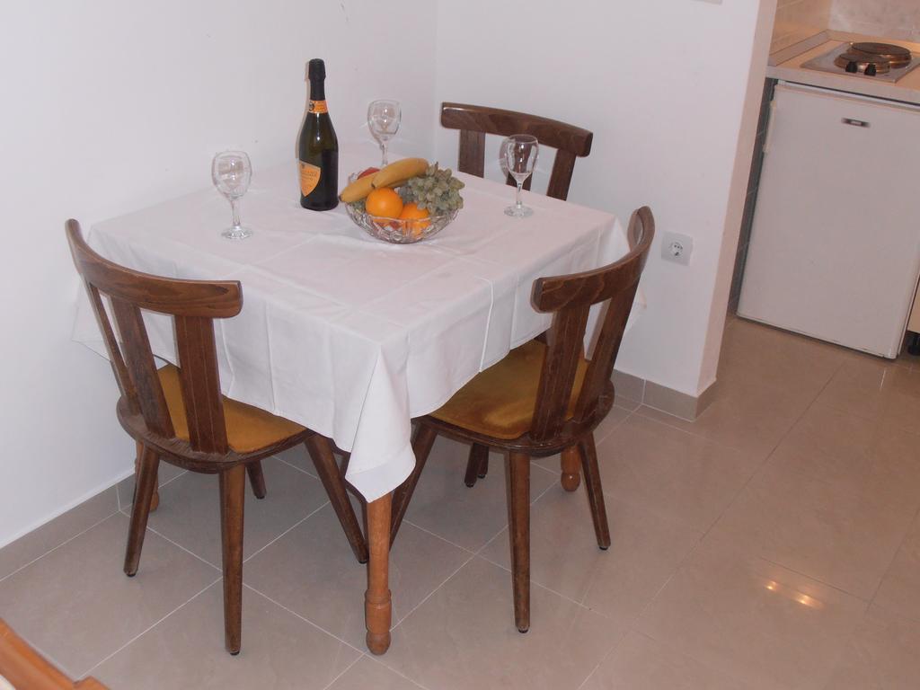 Apartment Villa Besker Makarska Værelse billede